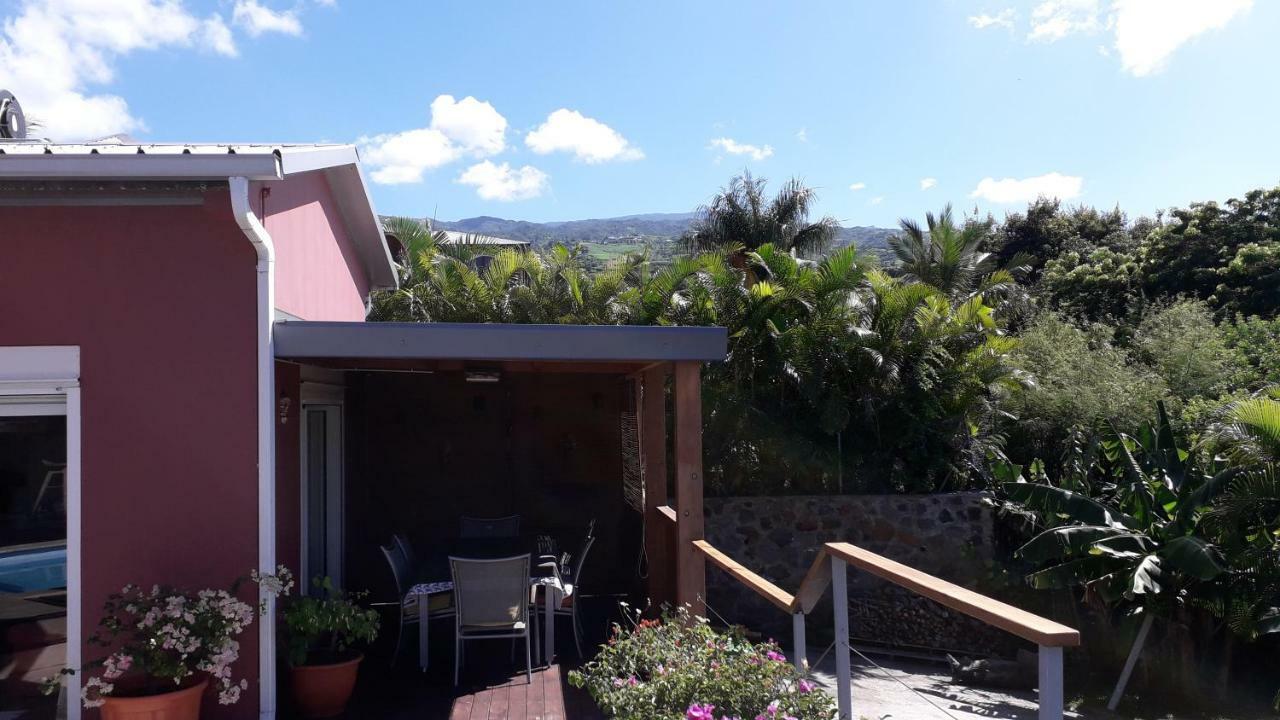 Chez Sonia Et Franck Bed & Breakfast Étang-Salé les Bains Exterior foto
